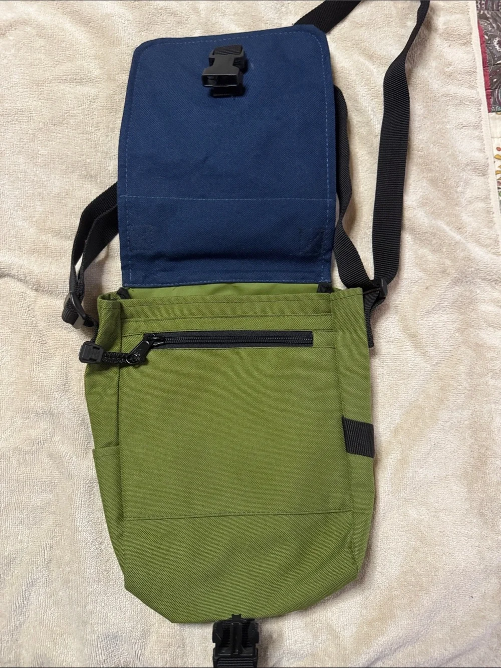 Dickies Olive Green Messenger Crossbody Bag with Black Strap